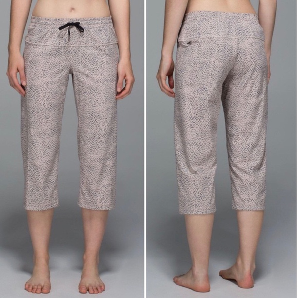 Lululemon Step Lively Crop in Dottie Dash